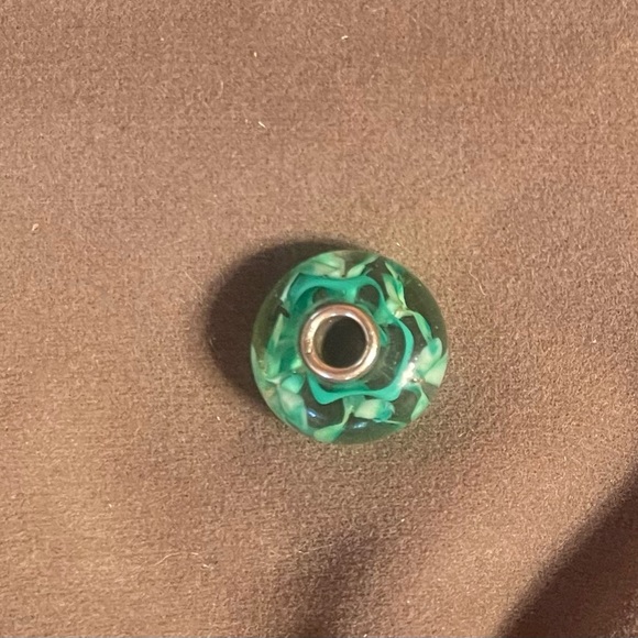 Trollbeads Green Flower Bead Retired - Picture 6 of 9